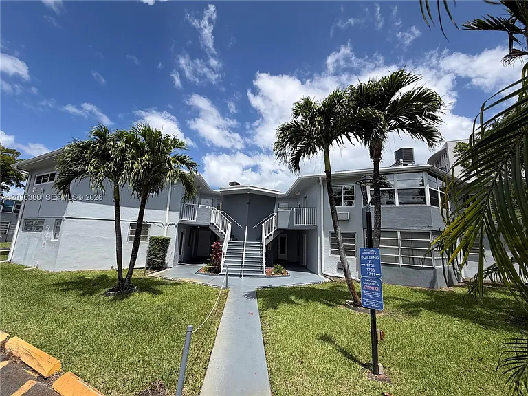 1701 NE Miami Gardens Dr #117 — Photo 18