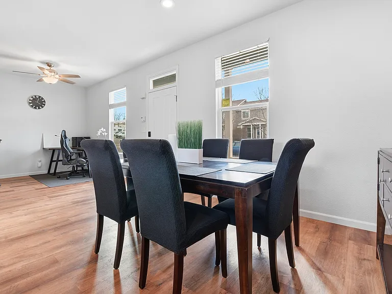 1706 Lake Shore Pl — Photo 9