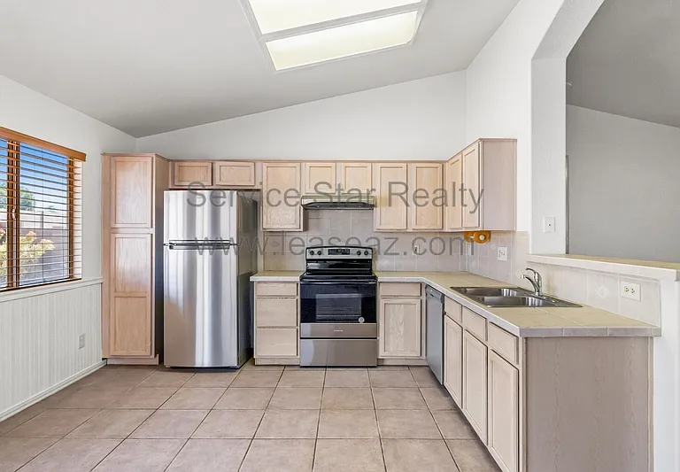8656 E Crescent Ave — Photo 10