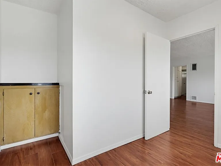515 N Alfred St #204 — Photo 23
