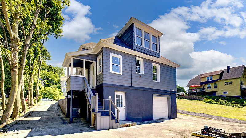 5th image of 9 McCleary Avenue