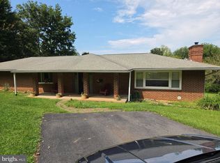 35 Lake Front Rd, Front Royal, VA 22630
