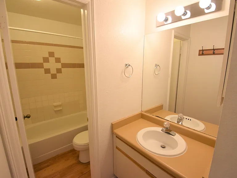 1828 Arapahoe Ave #2B — Photo 11