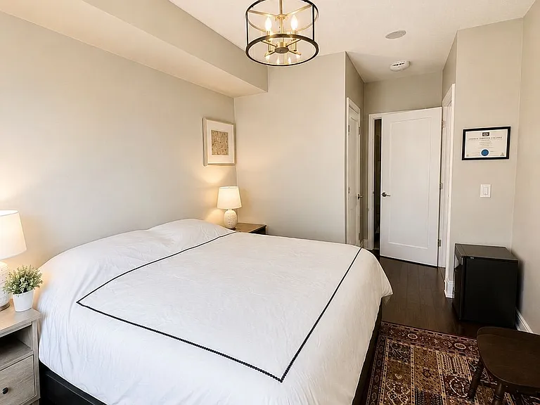 25 Broadway Ave #904 — Photo 3