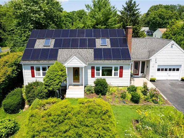 24 Graves Street, Windsor Locks, CT 06096