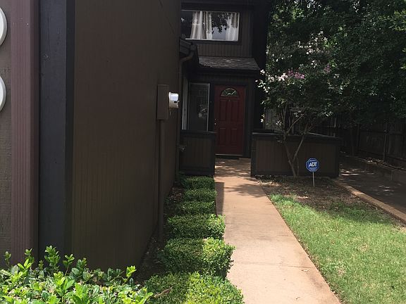 Walkway to Front Door