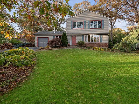 2nd image of 14 Mansfield Ln