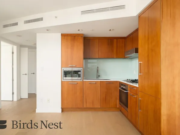 1565 W 6th Ave #1102, Vancouver, BC V6J 1R1