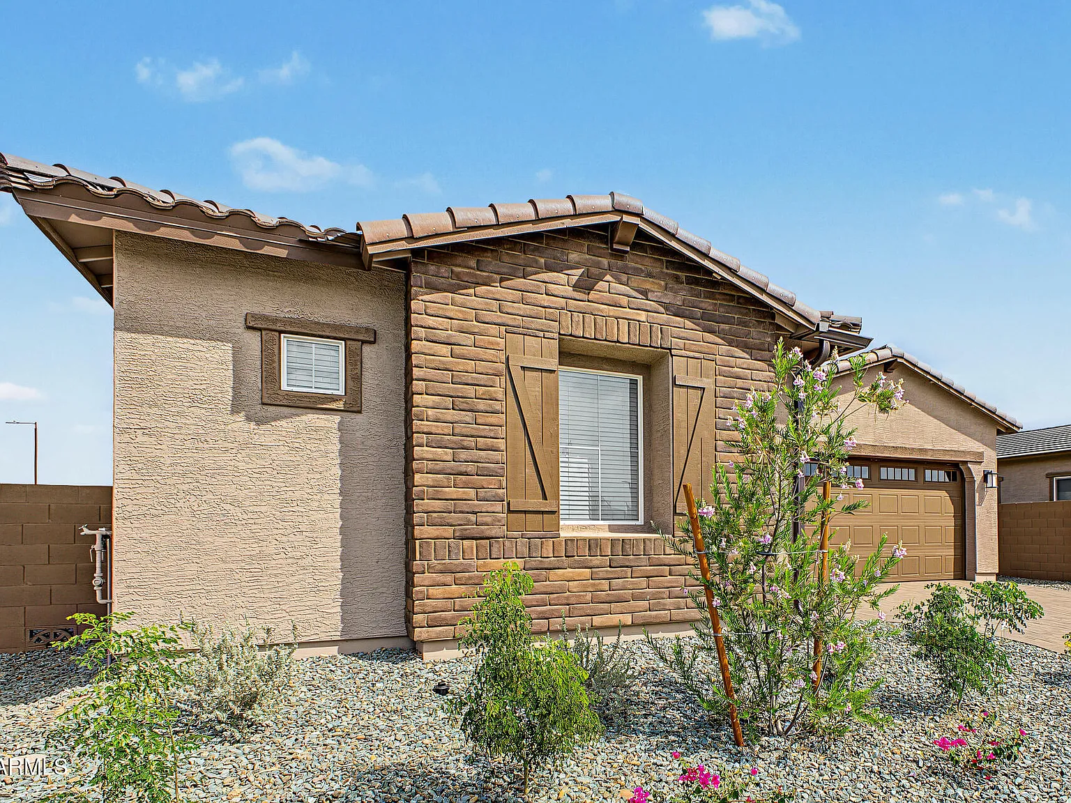 4 bed, 3.0 bath, 2300 sqft, $4,000 — Photo 4