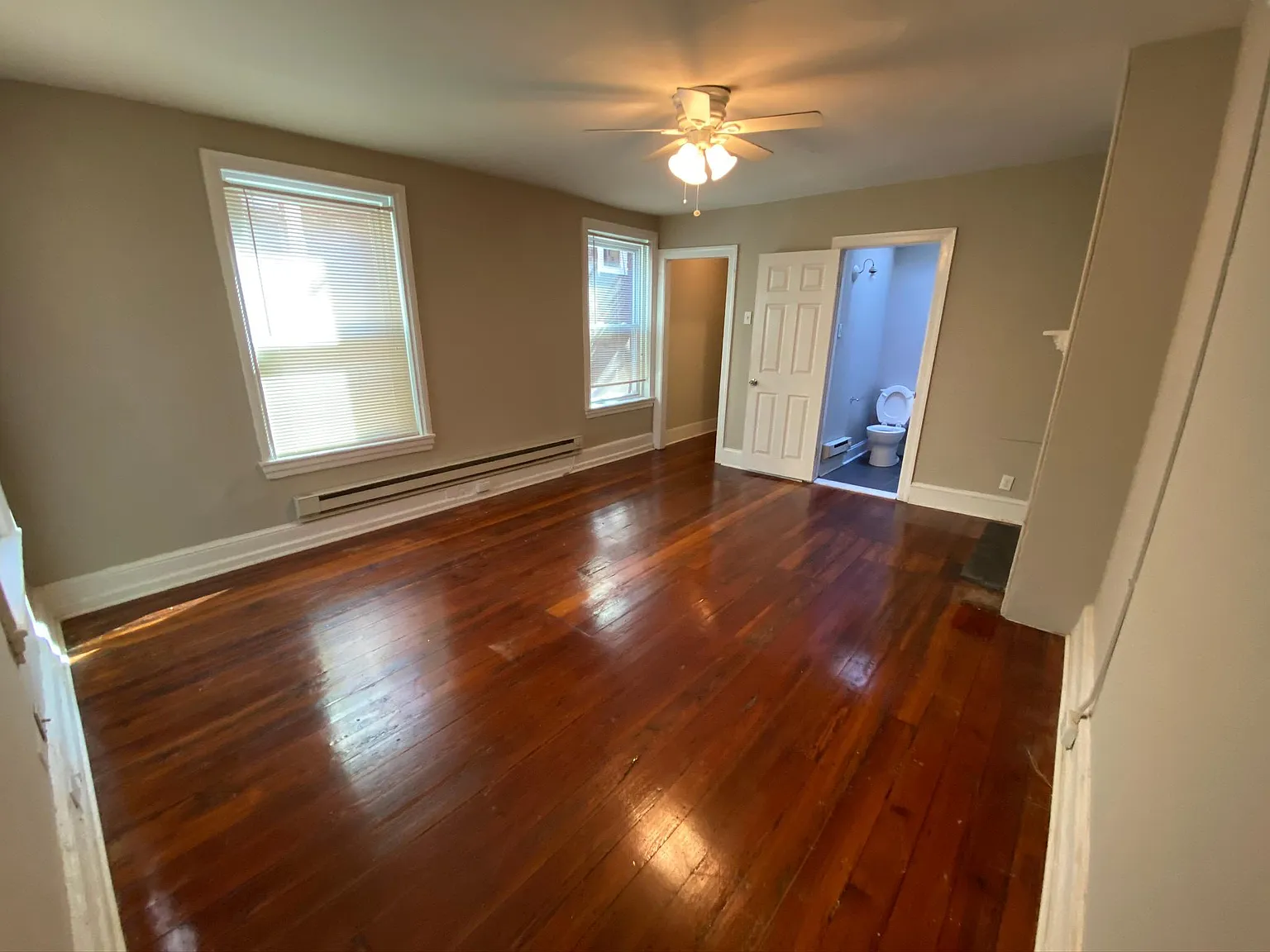 Studio, 350 sqft, $1,150 — Photo 4