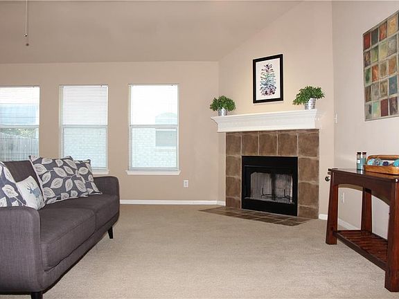 5th image of 2205 Speidel Dr