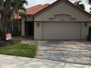 9390 Oak Grove Cir, Davie, FL 33328