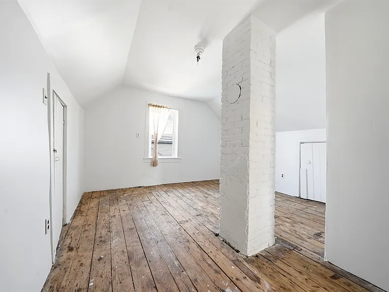 23 Edmund St #2 — Photo 15