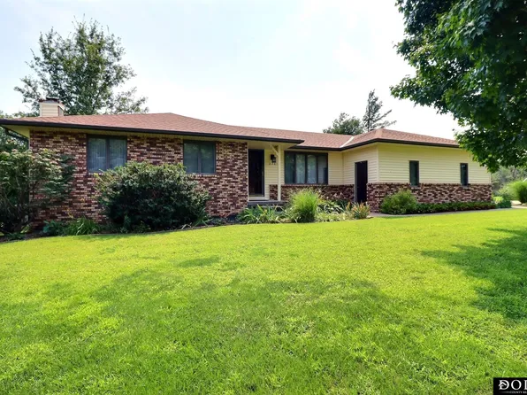 2261 Rosedale Rd, Fremont, NE 68025
