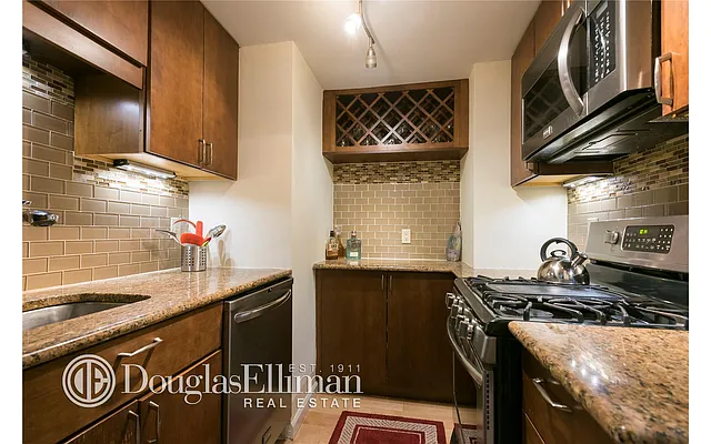 Sold by Douglas Elliman | media 4
