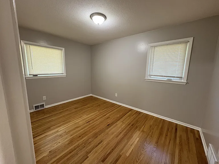 4264 Vera Cruz Ave N — Photo 16