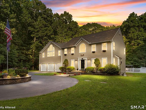 2nd image of 180 Clubhouse Road