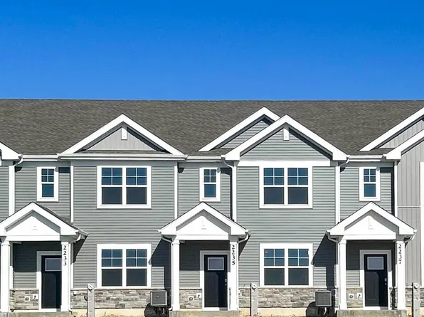 2233 Riesling Rd, Oswego, IL 60543