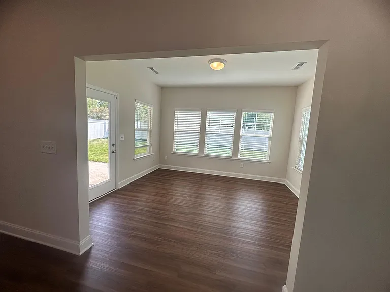 4006 Crimson Wood Ct — Photo 6