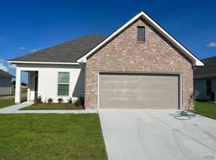 130 Headland Dr, Thibodaux, LA 70301