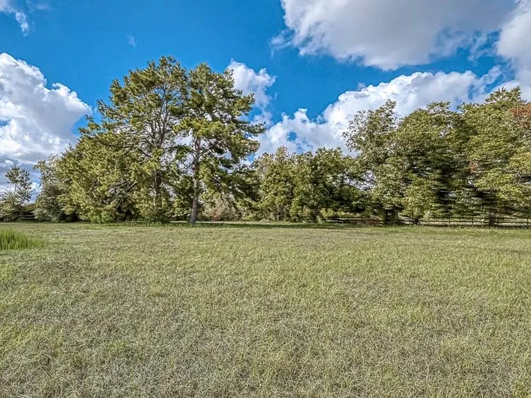 17303 Swansbury Dr — Photo 20