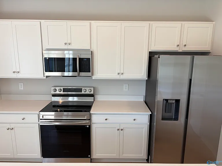 169 Labrador Ln — Photo 3