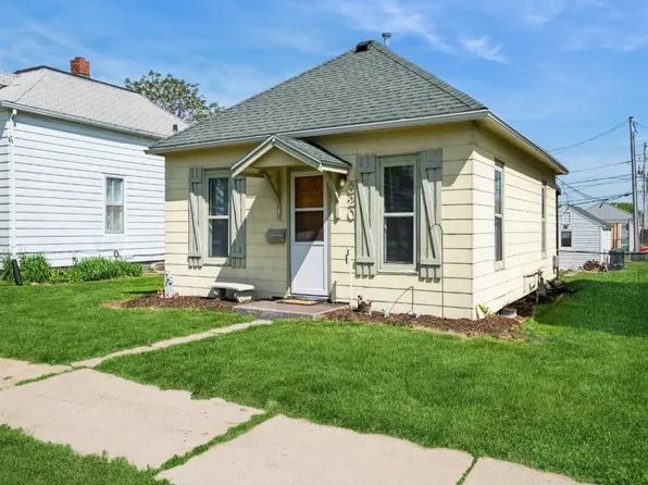 620 15th Ave SW, Cedar Rapids, IA 52404