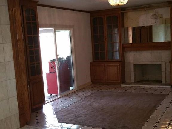 4th image of 3303 Sylvan Dr