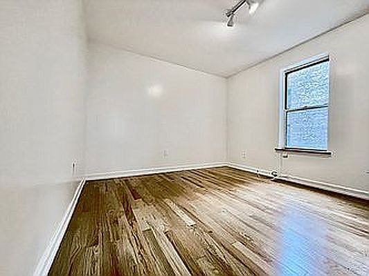 1st image of 175 Pinehurst Ave #4P