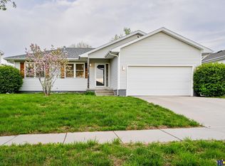 5824 N 20th St, Lincoln, NE 68521
