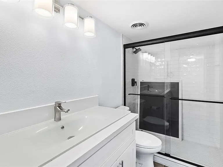 505 Plaza Seville Ct #9 — Photo 21