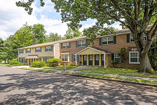 Willow Run Apartments Photo 1