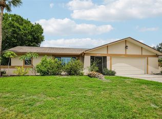 4541 Charing Cross Rd, Sarasota, FL 34241
