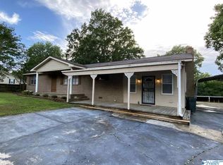 5816 Leonard St, Guntersville, AL 35976