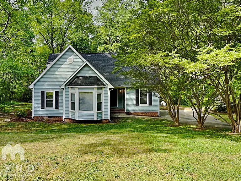 720 Bermuda Ave — Photo 1