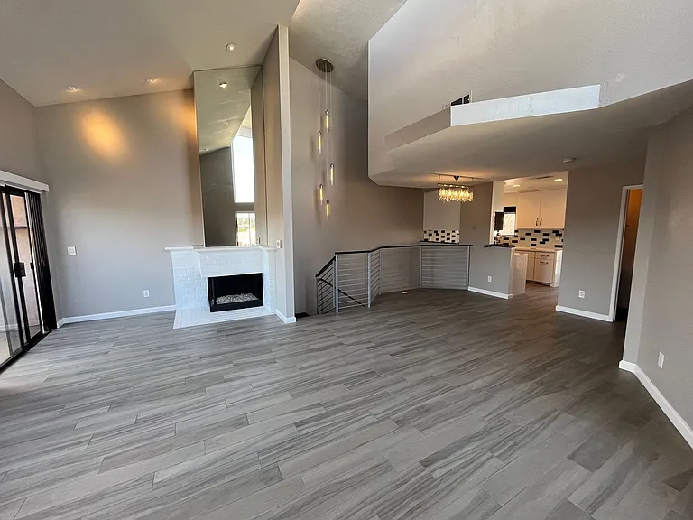1121 Eureka St #1 — Photo 13