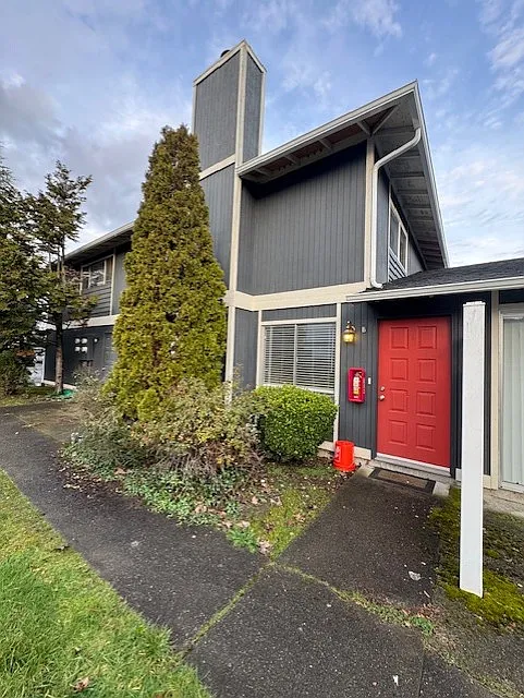 2 bed, 950 sqft, $1,800 — Photo 2