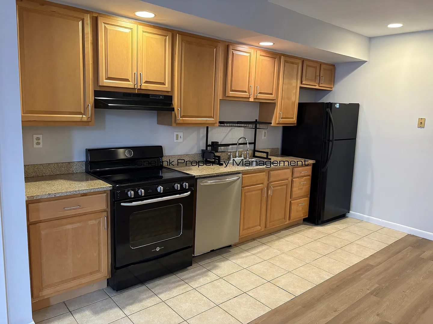 Newly Renovated Loft Style Apartment For Rent in Downtown Providence! — Photo 4