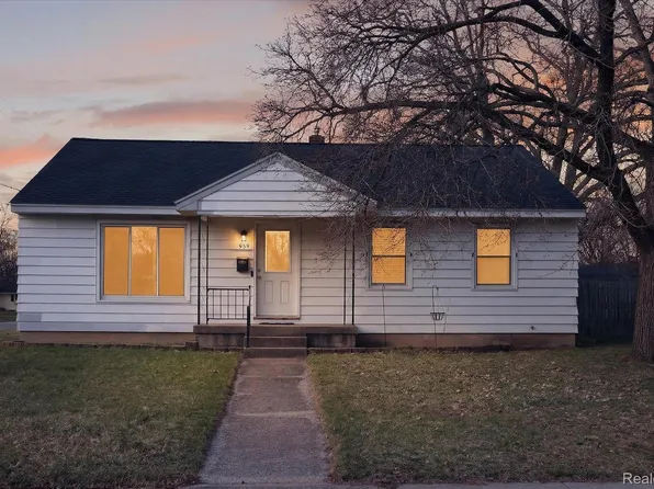 959 Blanchard St SW, Wyoming, MI 49509