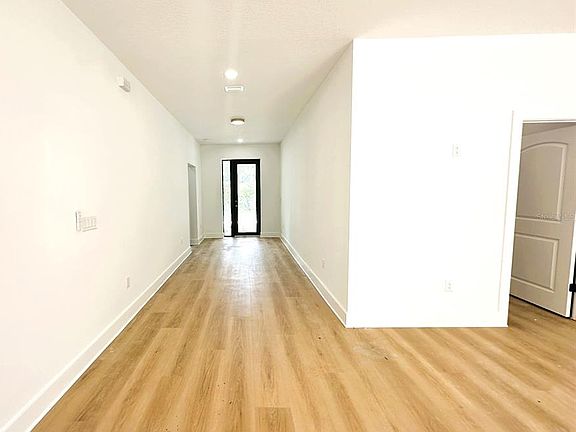 4th image of 2507 FAIRVIEW AVENUE