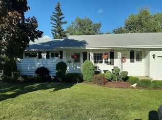 6931 Sy Rd, Niagara Falls, NY 14304