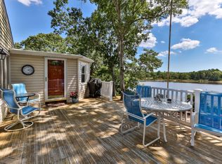 4 Sandpiper Ter, Wareham, MA 02571