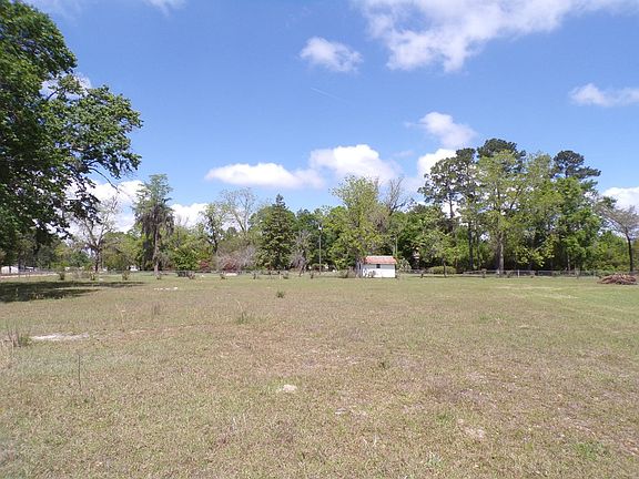 3rd image of 4 Acre Beechwood Dr