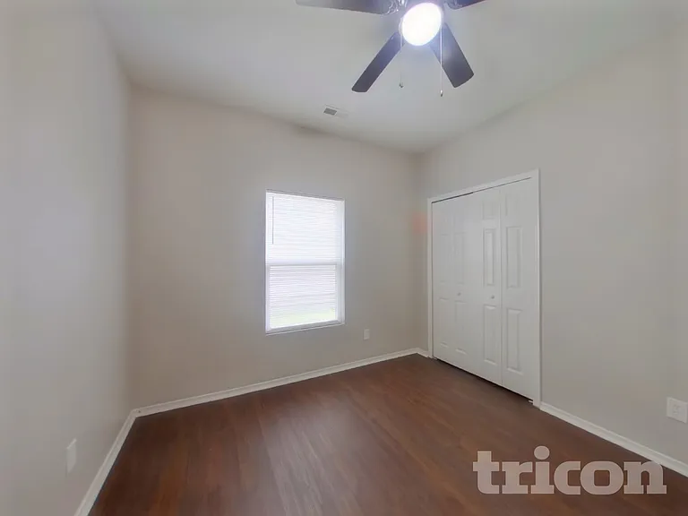 2226 Buckleigh Dr — Photo 11