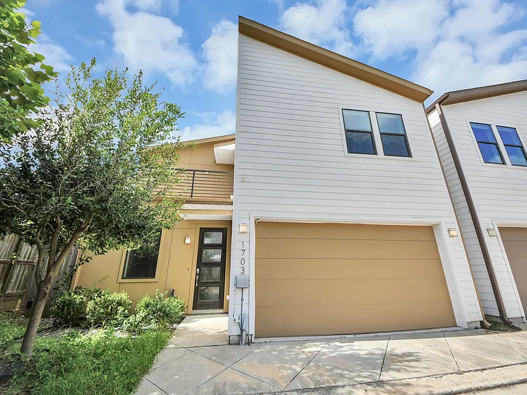 1703 Cedrocanna Ln — Photo 8
