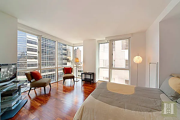 Rented by Halstead Real Estate | media 21