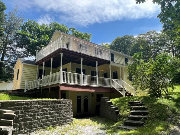 48 Imperial St, Lanesboro, MA 01237