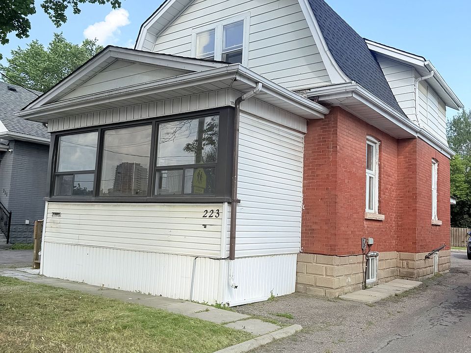 1st image of 223 Queen St W