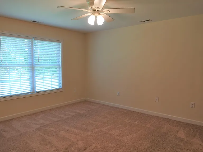 129 River Oaks Cir — Photo 17