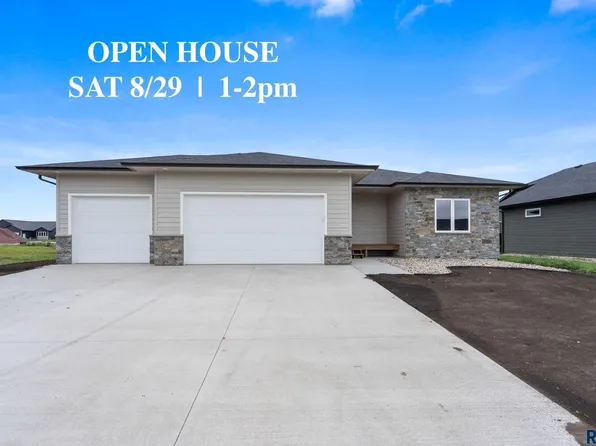 911 Sundance St, Valley Springs, SD 57068